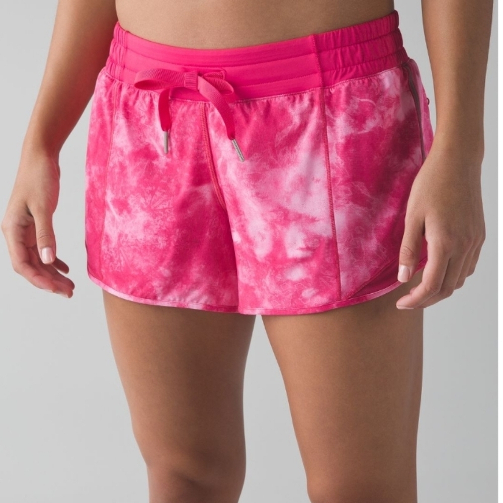 Lululemon Hotty Hot Short. Tidal Trip Boom Juice / Boom Juice. Tie Dye. 4". 8.